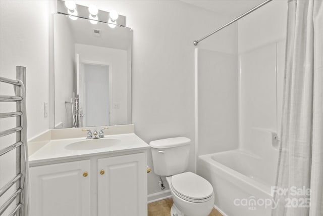 full bathroom featuring toilet, vanity, shower / tub combo with curtain, and visible vents