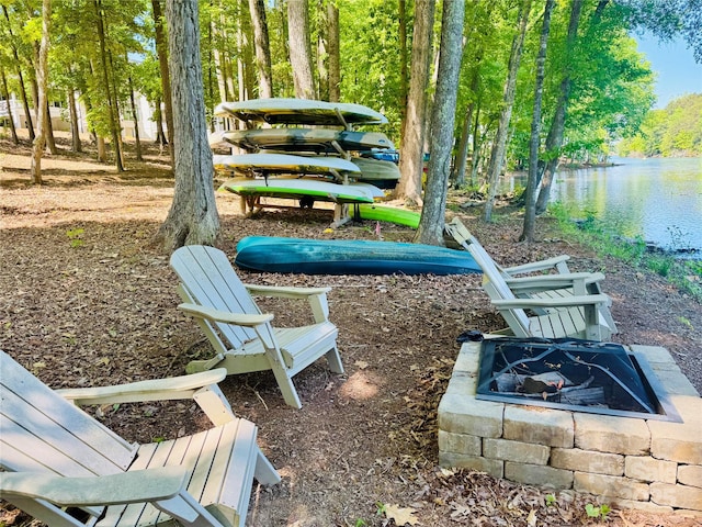 562 Amalfi Dr, Davidson, NC 28036 - surrounding community featuring a water view