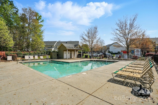 125 Snead Rd Unit 60, Fort Mill, SC 29715 - pool with fence and a patio