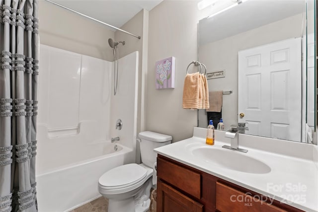 12905 Bullock Greenway Blvd, Charlotte, NC 28277 - full bath featuring shower / bathtub combination with curtain, vanity, and toilet