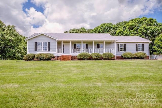 2811 Saint James Church Rd, Denver, NC 28037 - ranch-style home with covered porch and a front yard