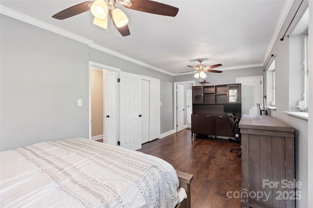 bedroom with baseboards, a ceiling fan, dark wood-style floors, and ornamental molding