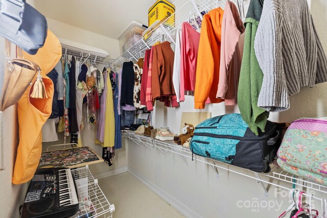 50 Honey Mountain Ln, Lake Toxaway, NC 28747 - view of walk in closet