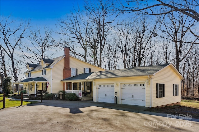 447 Henderson Rd, Chesnee, SC 29323 - view of front facade with driveway and a garage