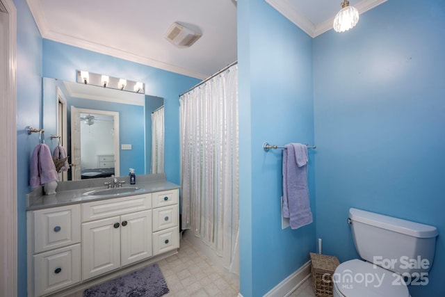 bathroom featuring crown molding, ceiling fan, a shower with shower curtain, toilet, and vanity
