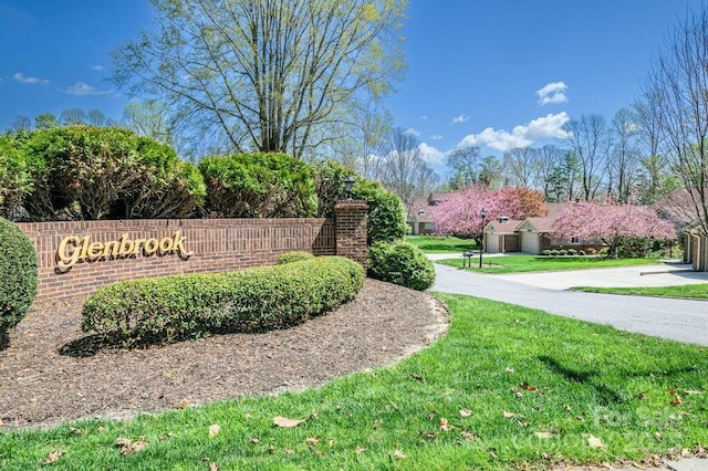 102 Glenbrook Dr, Hendersonville, NC 28739 - community sign with a yard