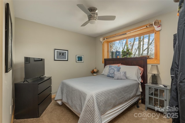 263 Mine Cove Rd, Spruce Pine, NC 28777 - carpeted bedroom with ceiling fan