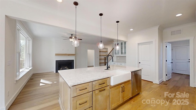472 Bellingshire Dr, Mount Ulla, NC 28125 - kitchen with a sink, a ceiling fan, light wood-style floors, recessed lighting, and stainless steel dishwasher