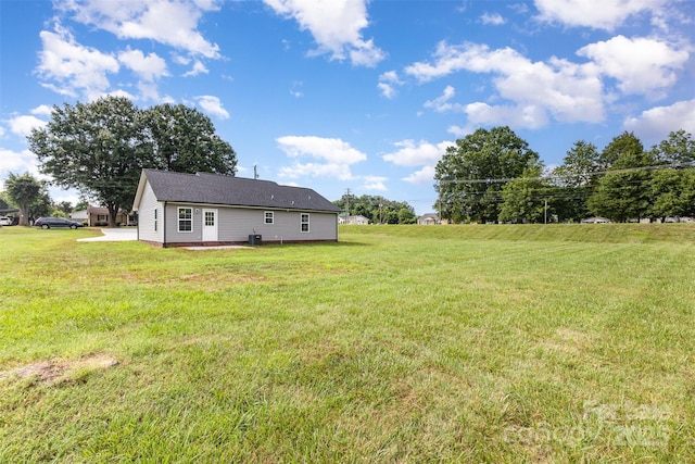 115 Frances St, Salisbury, NC 28147 - view of grassy yard featuring a patio