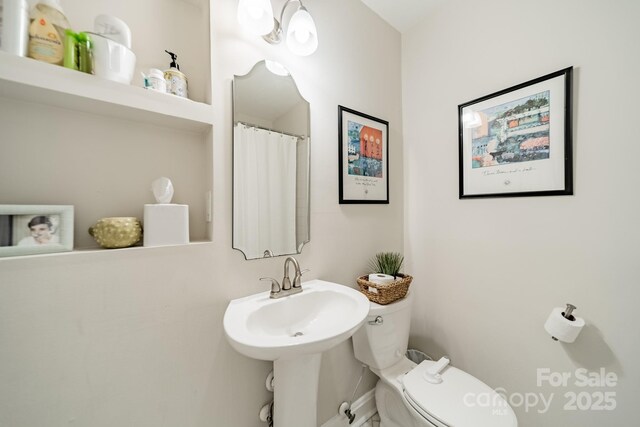 3510 Conway Ave, Charlotte, NC 28209 - bathroom with toilet
