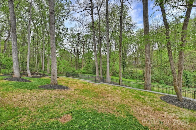 438 Wonderwood Dr, Charlotte, NC 28211 - view of yard with fence