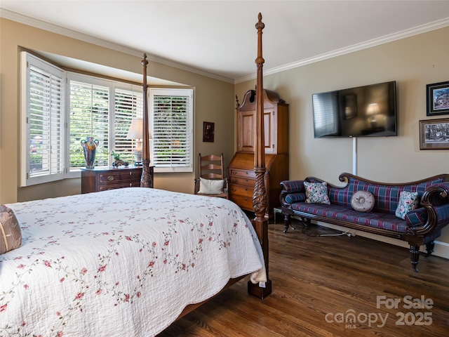 11 Bourne Ln, Asheville, NC 28803 - bedroom with wood finished floors and crown molding