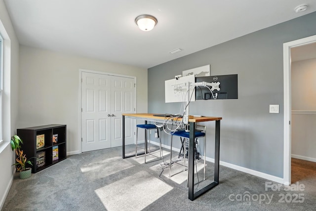 11040 E Lake Rd, Charlotte, NC 28215 - carpeted office with baseboards