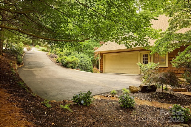 201 W Chimney Xing, Hendersonville, NC 28739 - photo 33