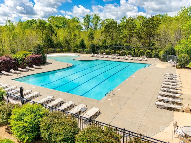 405 Five Leaf Ln, Waxhaw, NC 28173 - pool with a patio area and fence