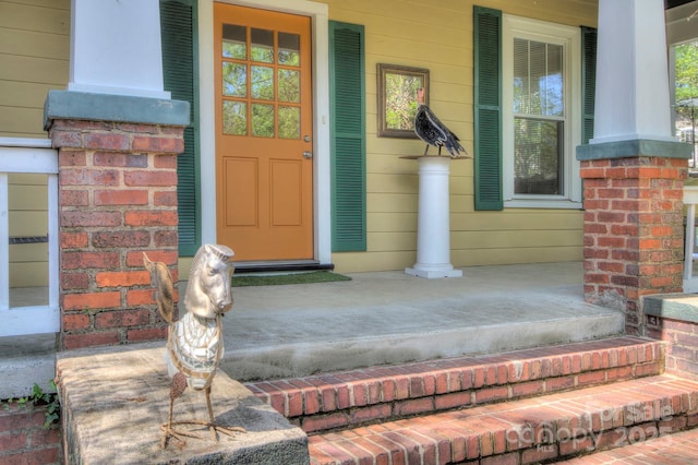 1000 E 35th St, Charlotte, NC 28205 - property entrance featuring covered porch