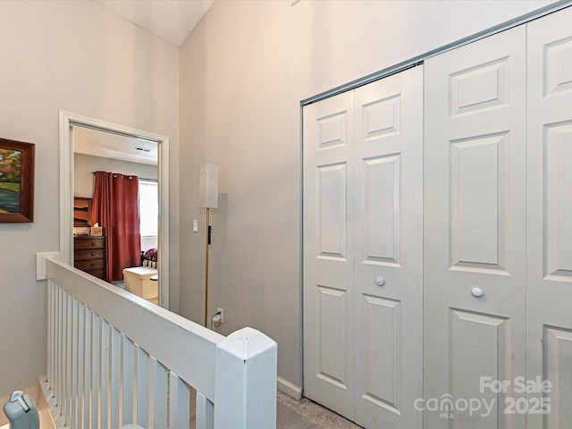 9305 Four Mile Creek Rd, Charlotte, NC 28277 - hallway featuring carpet flooring and baseboards