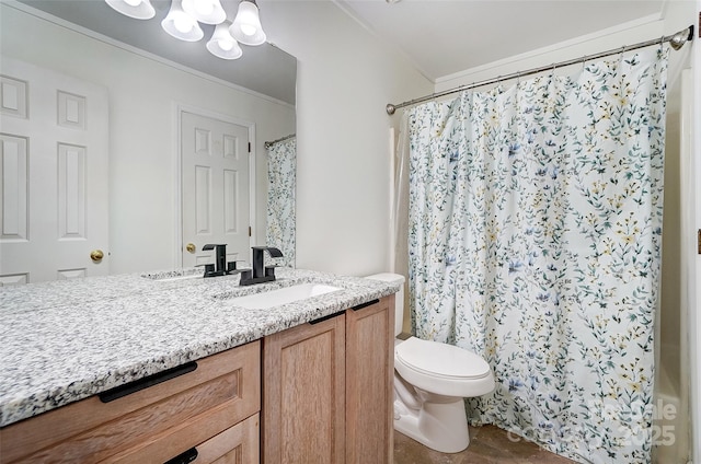 bathroom with curtained shower, a notable chandelier, ornamental molding, toilet, and vanity