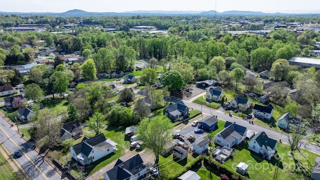 71 14th St SE, Hickory, NC 28602 - bird's eye view featuring a mountain view