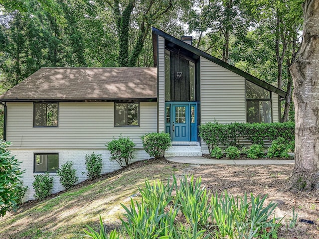 6745 Thermal Rd, Charlotte, NC 28211 - mid-century home featuring a shingled roof