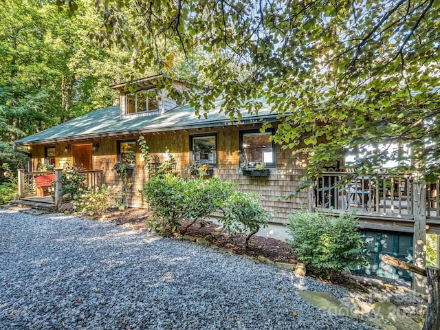 view of front of property with a porch