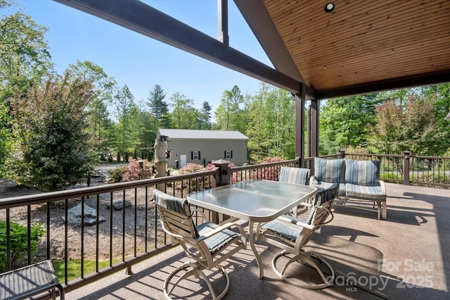 exterior space featuring outdoor dining space