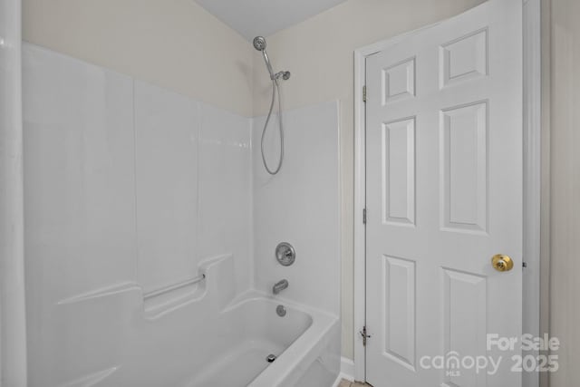 full bath with shower / washtub combination