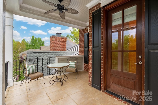 balcony with a ceiling fan