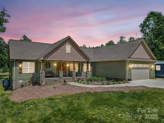 575 Hill Rd, Lincolnton, NC 28092 - single story home featuring an attached garage, a porch, driveway, and a front yard