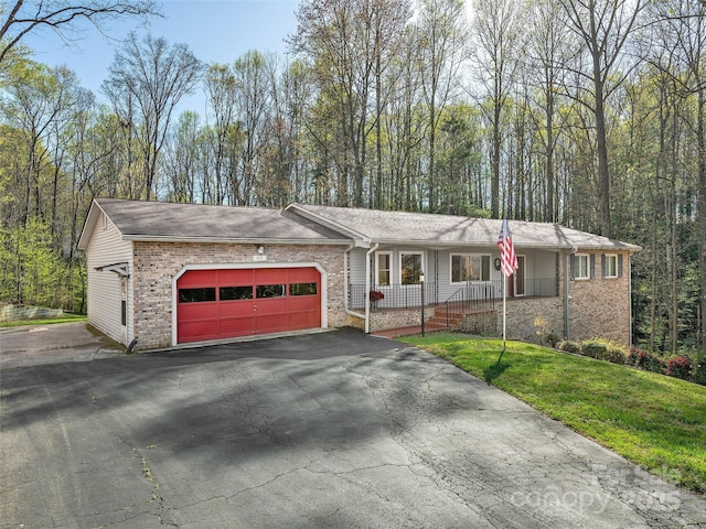 525 Maren Ct, Hendersonville, NC 28739 - photo 1