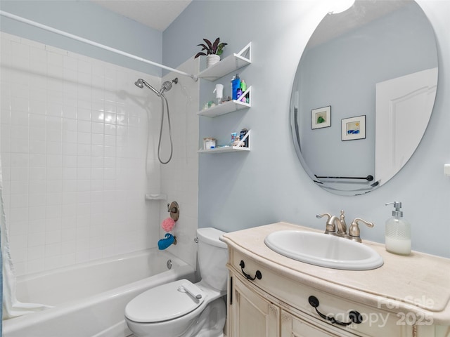 18 Birdsong Ln, Candler, NC 28715 - full bathroom with shower / bath combo with shower curtain, vanity, and toilet