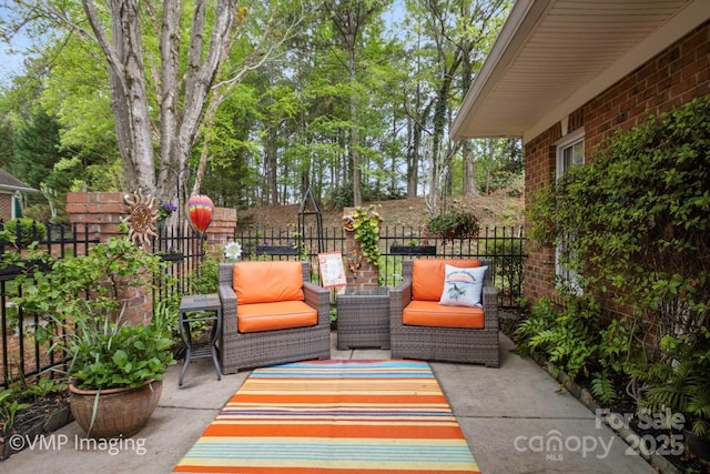 7444 Hurstbourne Green Dr, Charlotte, NC 28277 - view of patio featuring fence