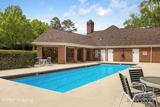 7444 Hurstbourne Green Dr, Charlotte, NC 28277 - community pool featuring a patio area and fence