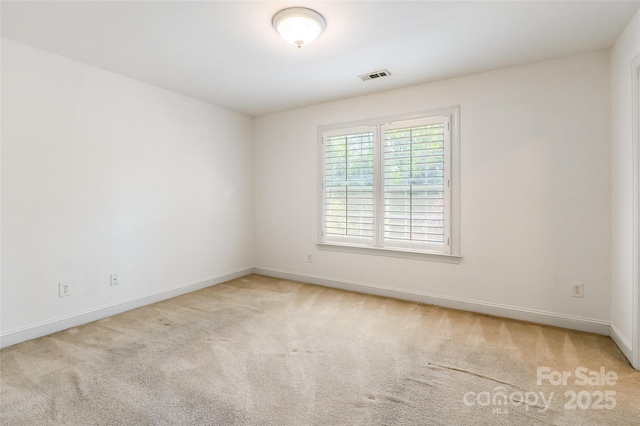 4333 Sawmill Trace Dr, Charlotte, NC 28213 - carpeted empty room featuring visible vents and baseboards