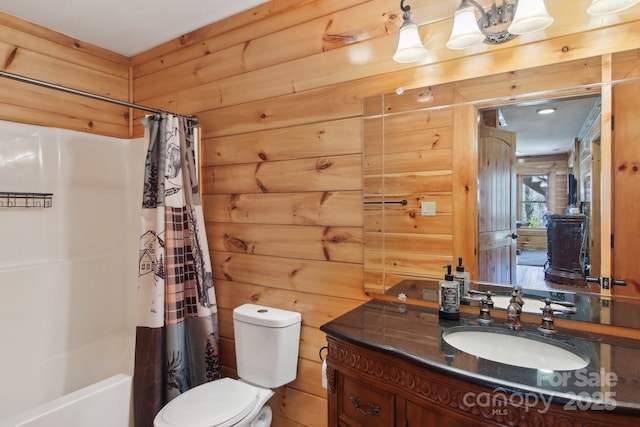 475 S Toe River Rd, Burnsville, NC 28714 - bathroom with toilet, shower / bath combo with shower curtain, and vanity
