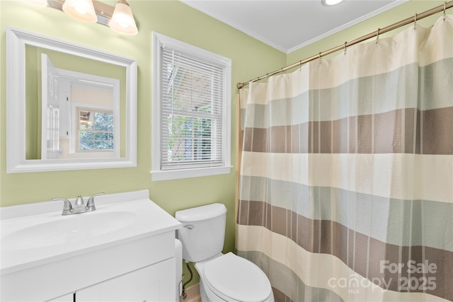 4896 Pageland Hwy, Lancaster, SC 29720 - full bath with vanity and crown molding