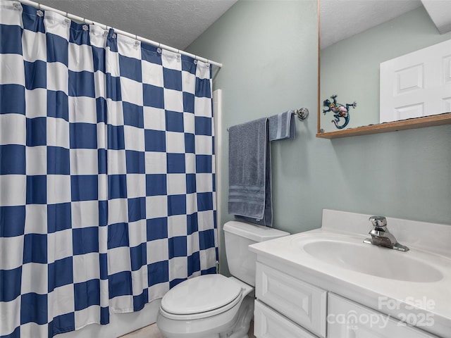 full bathroom with toilet, a textured ceiling, a shower with curtain, and vanity