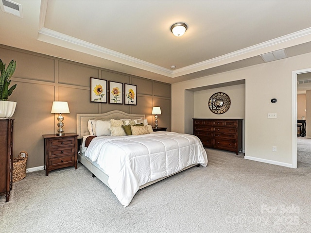 10035 Mast Cove Ln, Charlotte, NC 28278 - bedroom featuring crown molding, light carpet, and baseboards