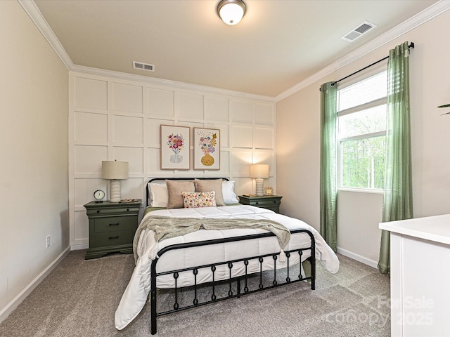 10035 Mast Cove Ln, Charlotte, NC 28278 - bedroom with ornamental molding, light carpet, and baseboards