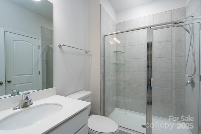 2932 Pirates Pl, Charlotte, NC 28216 - full bath with a shower stall, toilet, and vanity