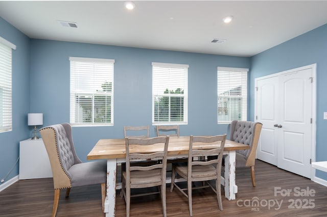 2932 Pirates Pl, Charlotte, NC 28216 - dining room featuring wood finished floors, recessed lighting, and baseboards