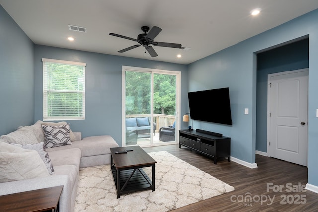 2932 Pirates Pl, Charlotte, NC 28216 - living room featuring dark wood-type flooring, a ceiling fan, baseboards, and recessed lighting