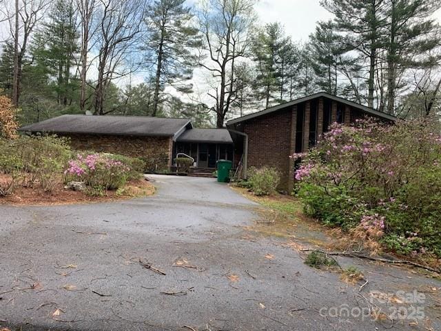 101 Lakemont Dr, Flat Rock, NC 28731 - view of front of home featuring driveway
