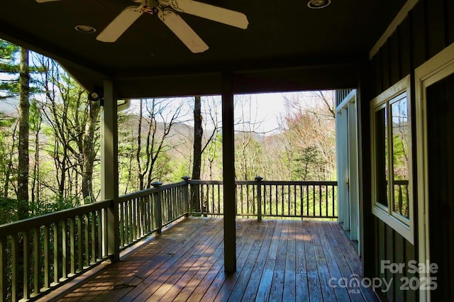 deck with a ceiling fan