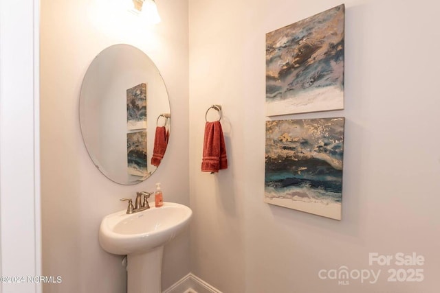 1465 Mocksville Hwy Unit 20, Statesville, NC 28625 - bathroom with baseboards