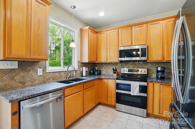 10056 Paisley Dr, Charlotte, NC 28269 - photo 2