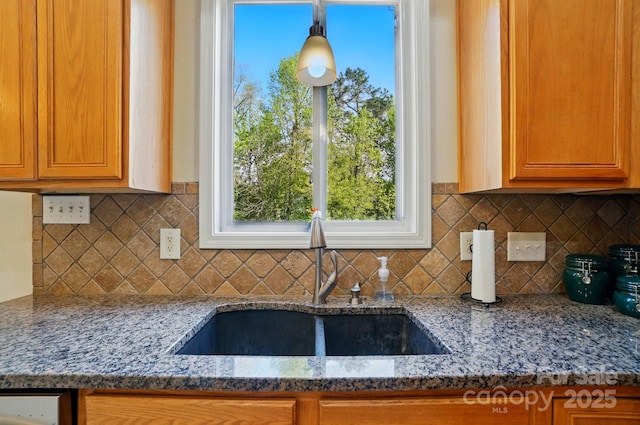 10056 Paisley Dr, Charlotte, NC 28269 - photo 3