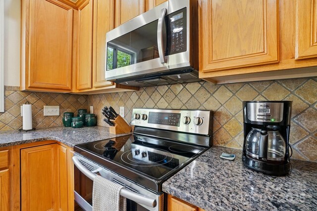 10056 Paisley Dr, Charlotte, NC 28269 - photo 5