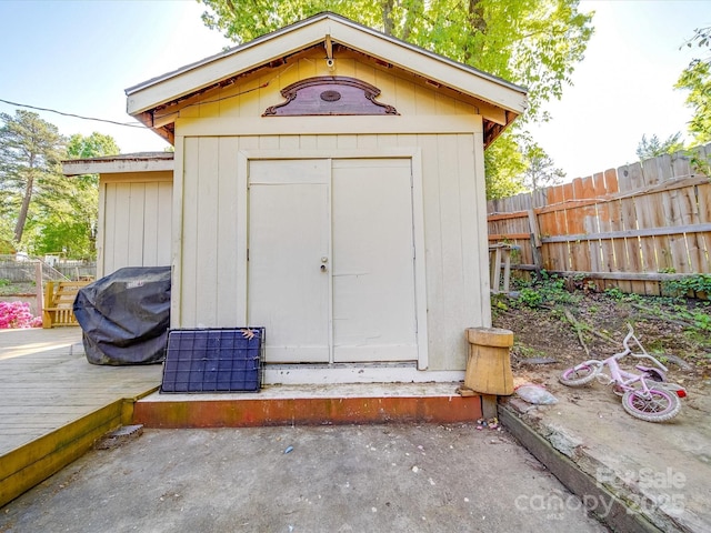 6820 Elm Forest Dr, Charlotte, NC 28212 - view of shed with fence