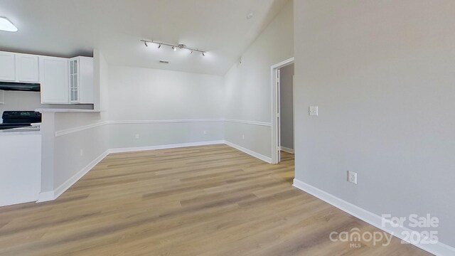 10526 Hill Point Ct, Charlotte, NC 28262 - photo 7